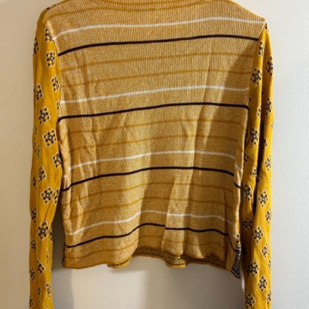 Free People Sweater with abstract print and stripes, size medium - Picture 2 of 3